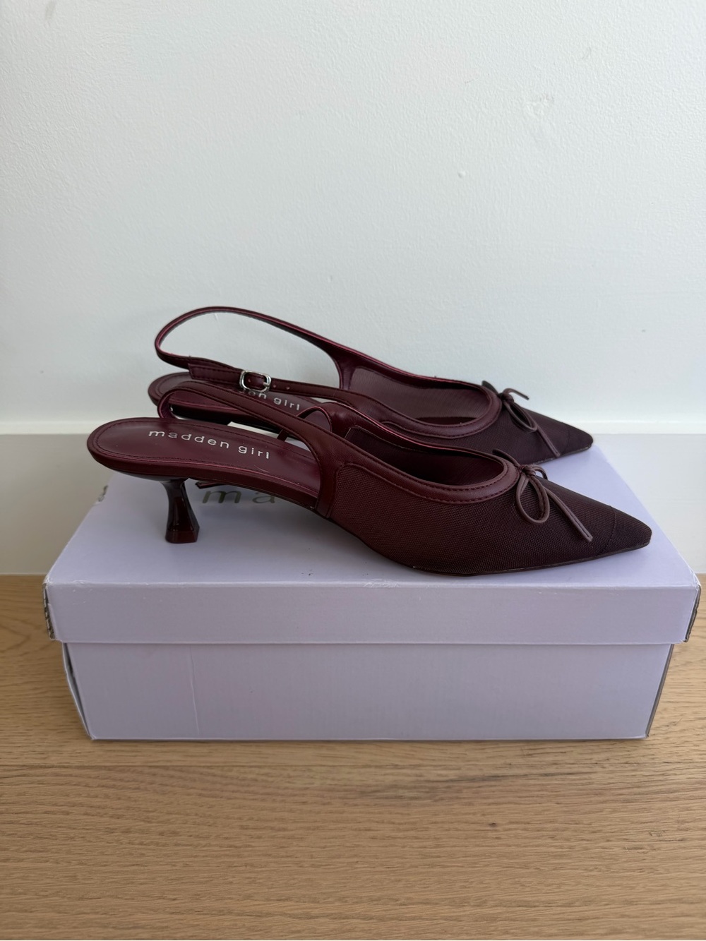 Madden Girl Size 8 Burgundy Pointed Toe Slingback Kitten Heels